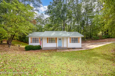 59 Thomas Rd, Alexander City, AL 35010