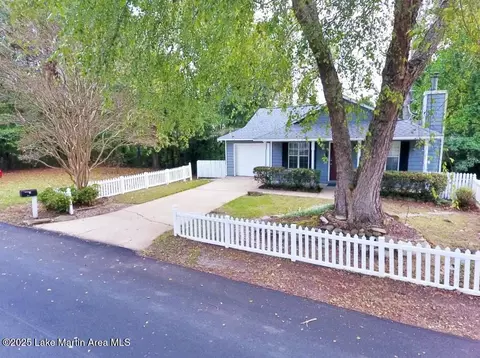 1141 Myrtle St, Alexander City, AL 35010
