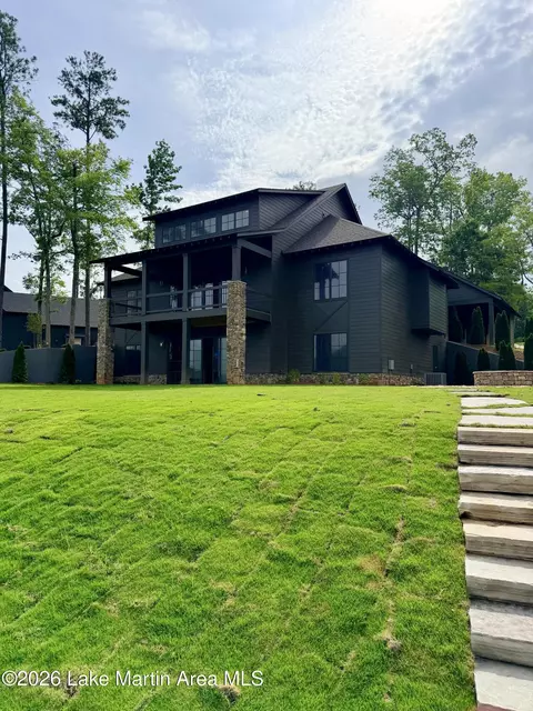 210 Waters Edge Dr, Dadeville, AL 36853