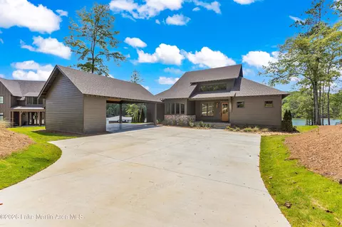 210 Waters Edge Dr, Dadeville, AL 36853