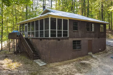 504 Dennis Creek Pt, Jacksons Gap, AL 36861