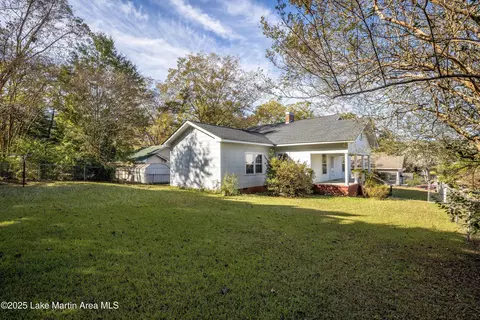 820 Willow St, Alexander City, AL 35010