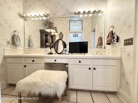 Bath - 1355 Morrison Rd, Equality, AL 36026 photo 1 of 8