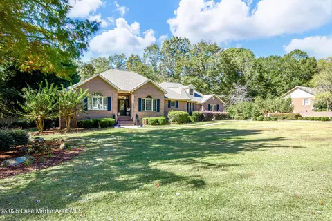 1654 Capstone Dr, Alexander City, AL 35010