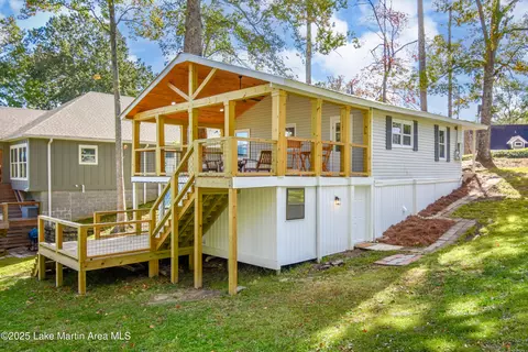 Exterior - 157 Beach Dr, Eclectic, AL 36024 photo 6 of 17