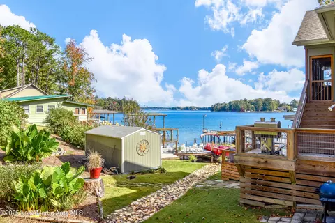 Exterior - 157 Beach Dr, Eclectic, AL 36024 photo 11 of 17