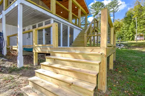 Exterior - 157 Beach Dr, Eclectic, AL 36024 photo 7 of 17