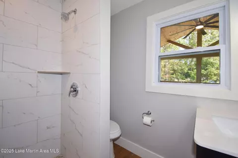 Bath - 157 Beach Dr, Eclectic, AL 36024 photo 1 of 5