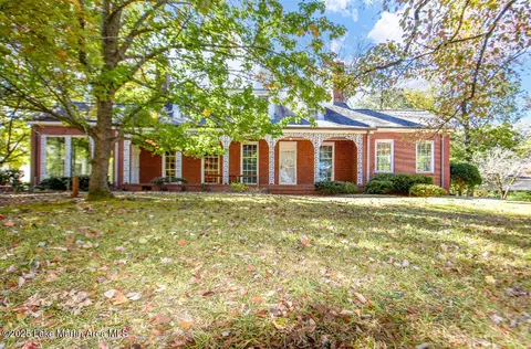 791 Ridgeway Dr, Alexander City, AL 35010