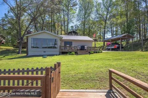 48 Pinecrest Cv, Jacksons Gap, AL 36861
