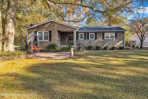 180 Summer Place Ln, Sylacauga, AL 35150