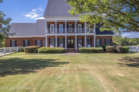 143 Glynlakes Dr, Pike Road, AL 36064