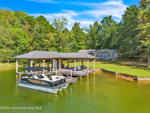 322 Coleman Rd, Alexander City, AL 35010