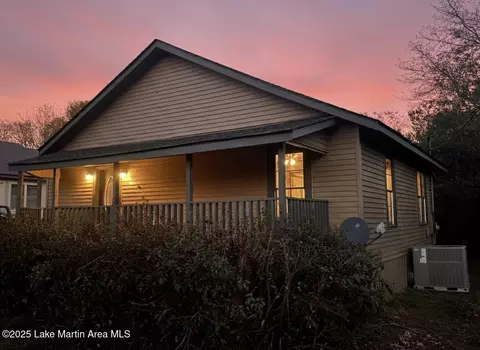 244 Oak St, Dadeville, AL 36853
