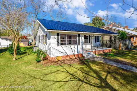 407 Powers Ave, Tallassee, AL 36078