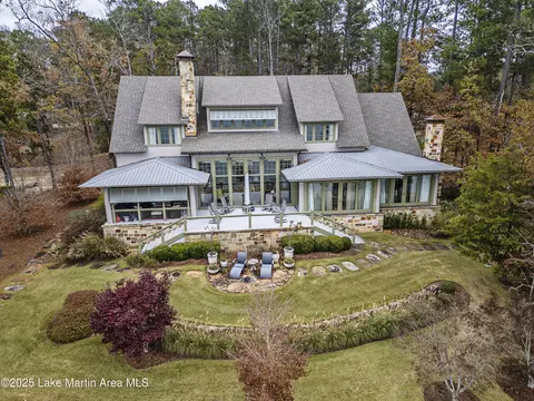 380 Paddock Pt, Alexander City, AL 35010