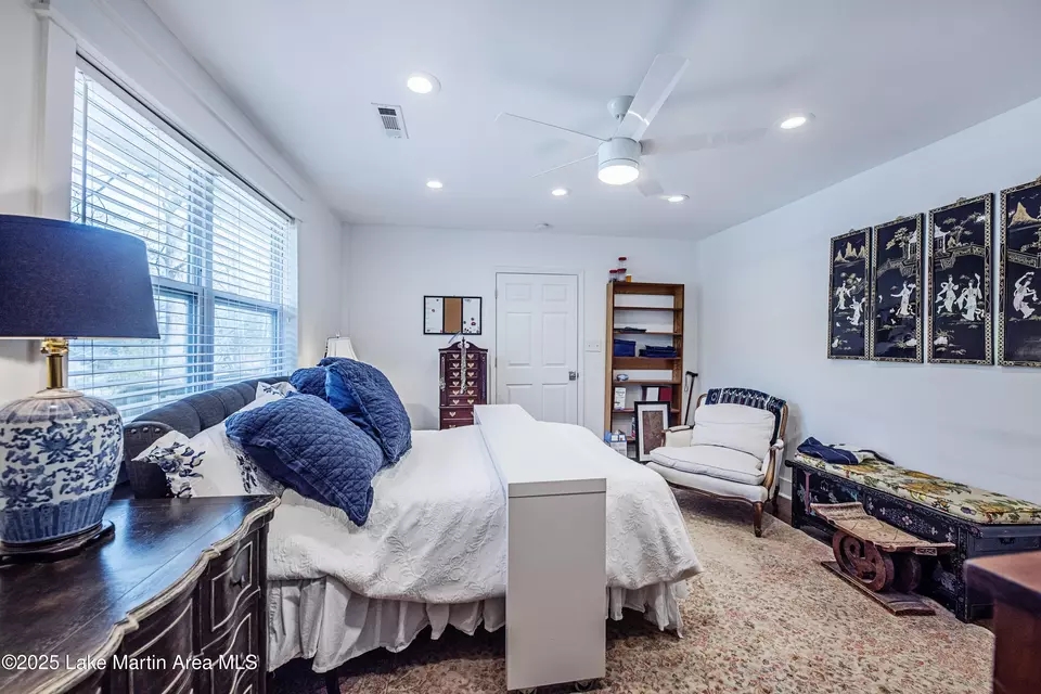 Bedroom - 430 Valley Rd, Alexander City, AL 35010 photo 1 of 8
