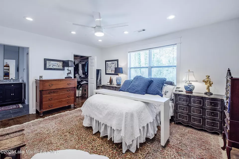 Bedroom - 430 Valley Rd, Alexander City, AL 35010 photo 3 of 8