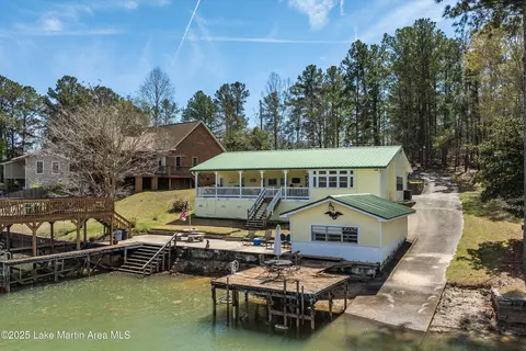 100 Royal Dr, Equality, AL 36026