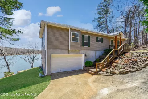 220 Waterview Ln, Dadeville, AL 36853