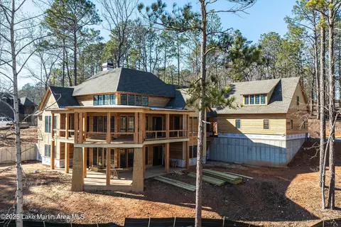 1334 Luannes Way, Alexander City, AL 35010
