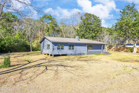 883 Abrams Rd, Tallassee, AL 36078