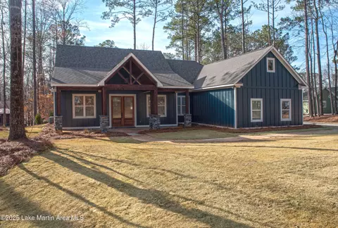 41 Dogwood Ln, Dadeville, AL 36853