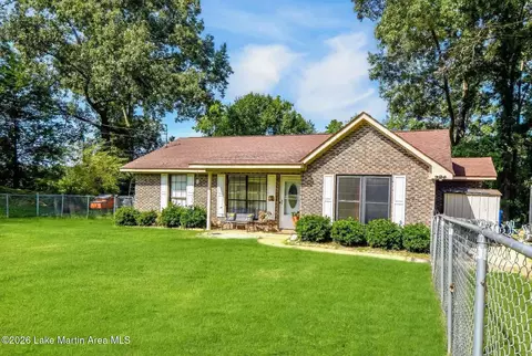 711 Nevins Rd, Jacksons Gap, AL 36861