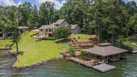 211 Tanglewood Ln, Dadeville, AL 36853
