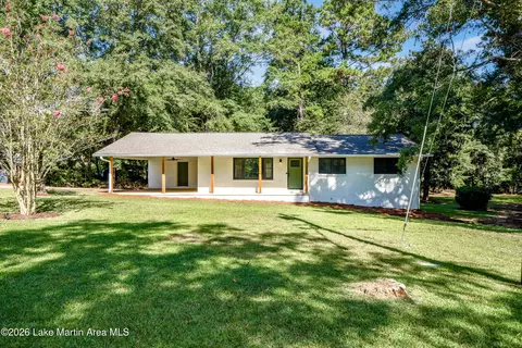 1481 Dawson St, Alexander City, AL 35010