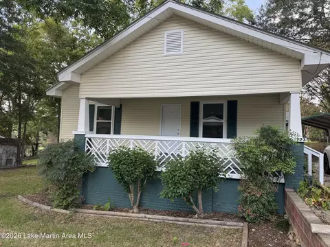 773 Peach St, Alexander City, AL 35010