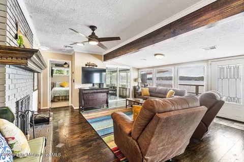 Living - 392 Carnation Dr, Equality, AL 36026 photo 4 of 5
