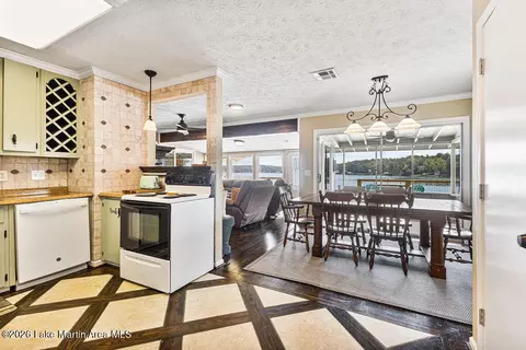 Dining - 392 Carnation Dr, Equality, AL 36026 photo 4 of 4