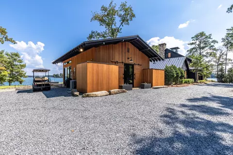 Exterior - 152 Canoe Pt, Equality, AL 36026 photo 9 of 32
