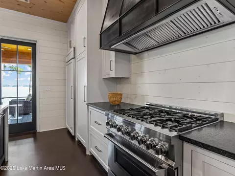 Kitchen - 152 Canoe Pt, Equality, AL 36026 photo 6 of 8