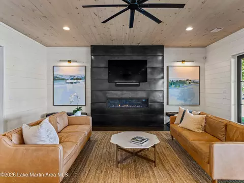 Living - 152 Canoe Pt, Equality, AL 36026 photo 3 of 5