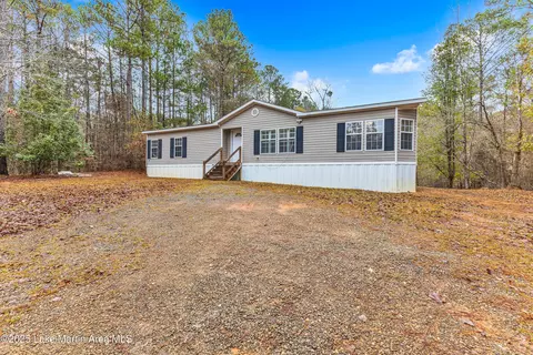 1241 Wind Creek Farm Rd, Alexander City, AL 35010