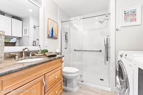 Bath - 320 Tulip Dr, Equality, AL 36026 photo 4 of 8