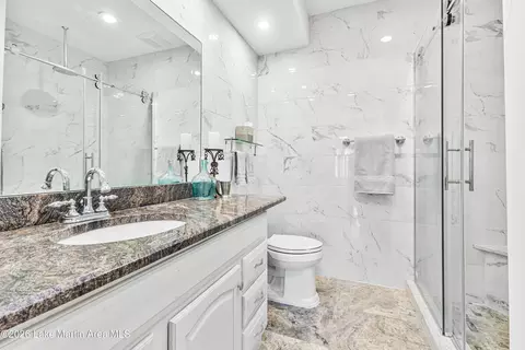 Bath - 320 Tulip Dr, Equality, AL 36026 photo 8 of 8