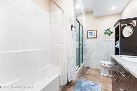 Bath - 320 Tulip Dr, Equality, AL 36026 photo 6 of 8