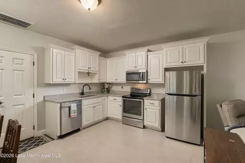 Kitchen - 847 Smith Mountain Dr, Jacksons Gap, AL 36861 photo 4 of 5