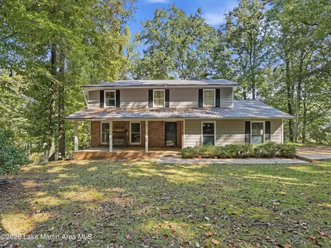 41 Oakwood Ln, Dadeville, AL 36853