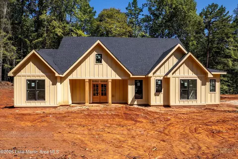 377 Aberdeen Rd, Dadeville, AL 36853