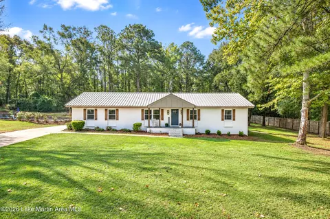 160 Orchard Dr, Tallassee, AL 36078
