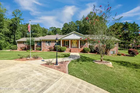 460 Auburn Dr, Alexander City, AL 35010
