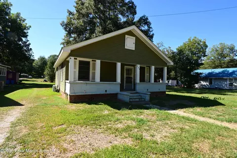 205 Davis Ave, Sylacauga, AL 35150