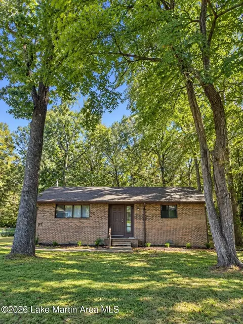 2304 Nolen Dr, Alexander City, AL 35010