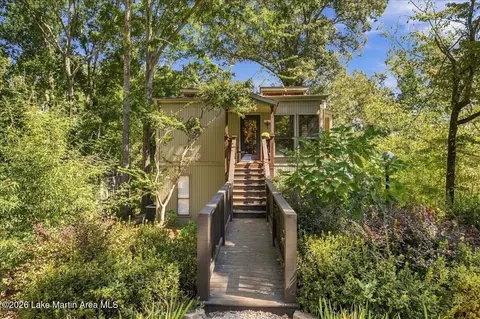 140 Natchez Rd, Dadeville, AL 36853