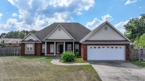 78 William Cir, Elmore, AL 36025
