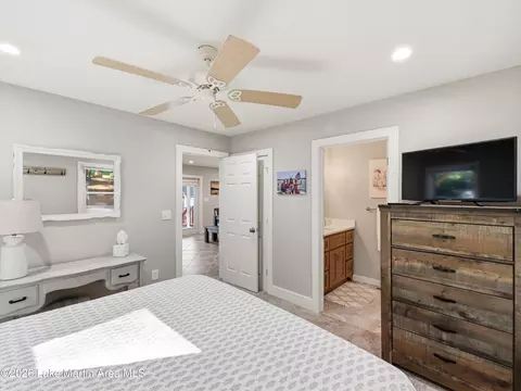 Bedroom - 228 Sears Bluff Rd, Eclectic, AL 36024 photo 7 of 7